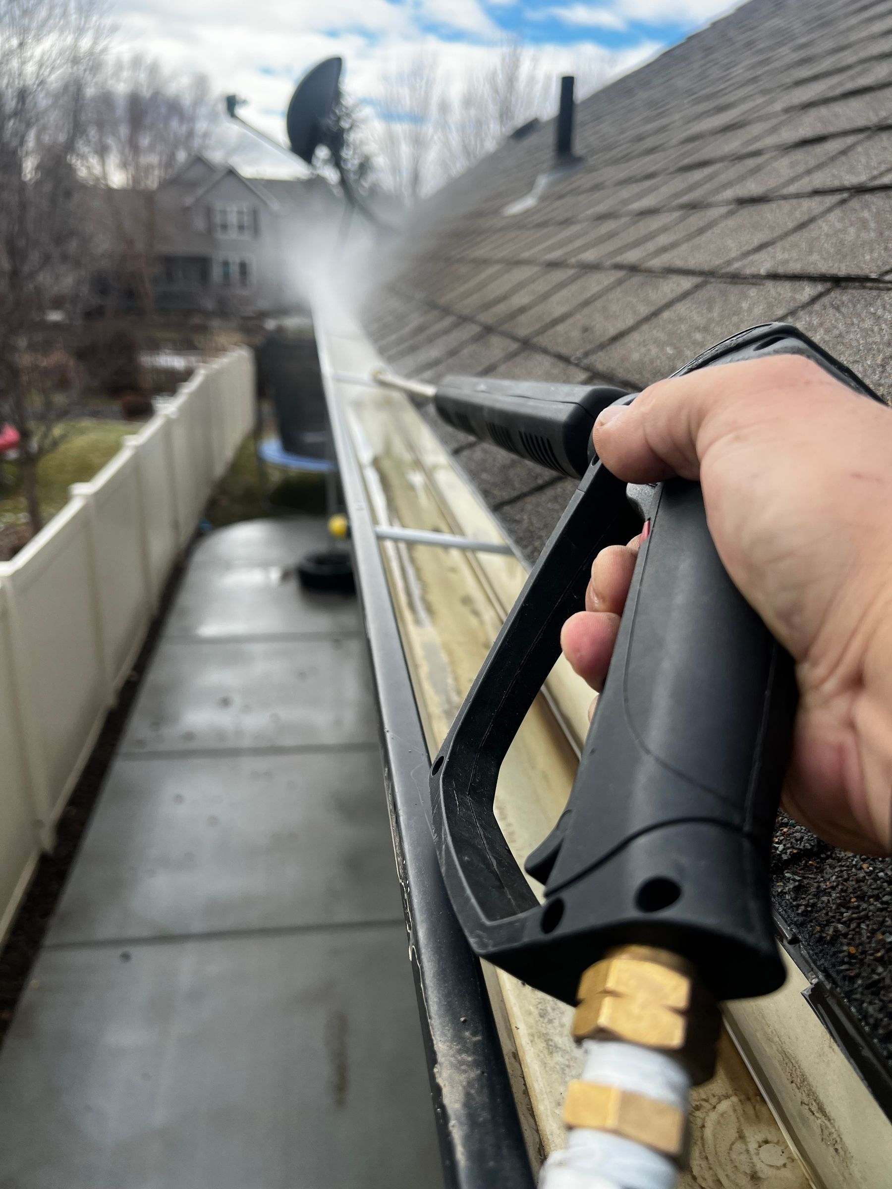 Gutter and Window Cleaning in Northern Ontario