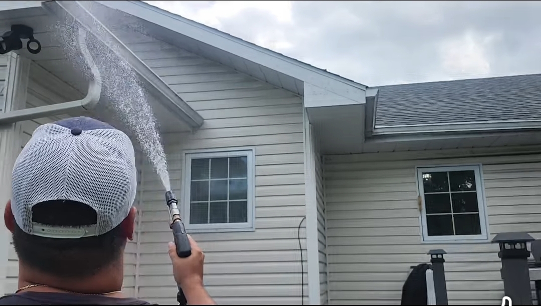 Softwash and Pressure Washing in Northern Ontario